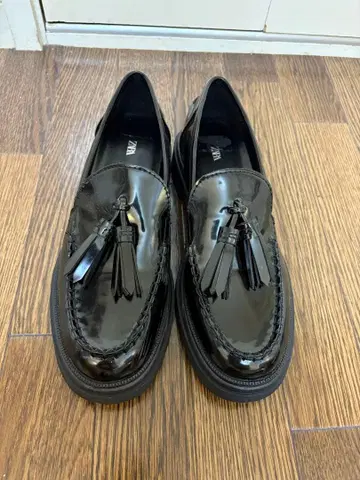 ZARA 블랙 태슬 로퍼 사이즈 40 25.5cm~26cm 상당