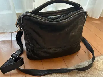 블랙 가죽 숄더백