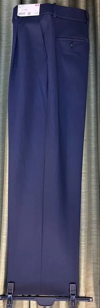 유니클로 턱 와이드 팬츠 택 포함 L 사이즈 네이비