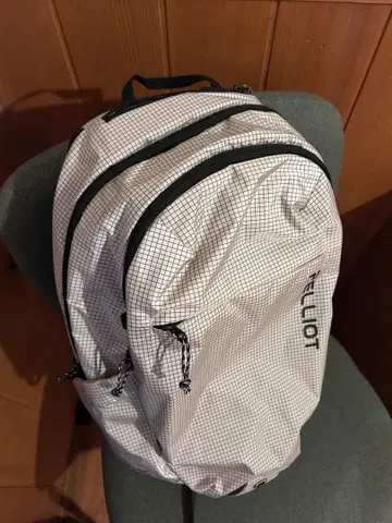 PELLIOT (페리오) 어반 쉴드 18 | 발수 패션 백팩