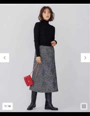 23구 세미 플레어 스커트 30