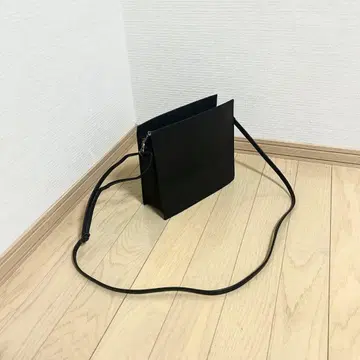 less is_jp 작아지는 지갑 숄더