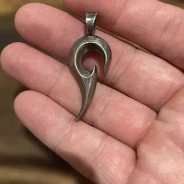 실버 목걸이 탑