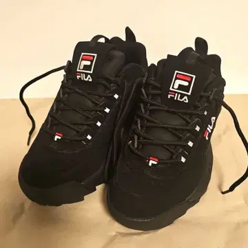FILA 블랙 스니커즈