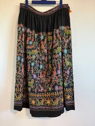 [빈티지] 에스닉 블랙 x 자수 롱 스커트