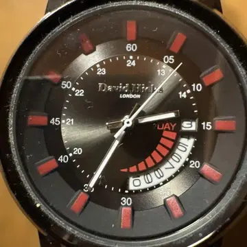 David Hicks 아날로그 손목시계 블랙/레드