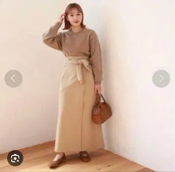 베이지 타이트 스커트 허리 리본 포함