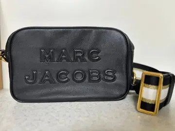 마크제이콥스 블랙 숄더백 골드