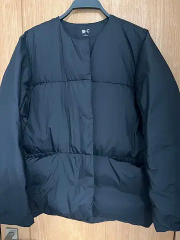 컨디션 최상 UNIQLO:C 유니클로 블랙 라이트 다운 자켓 XL 사이즈