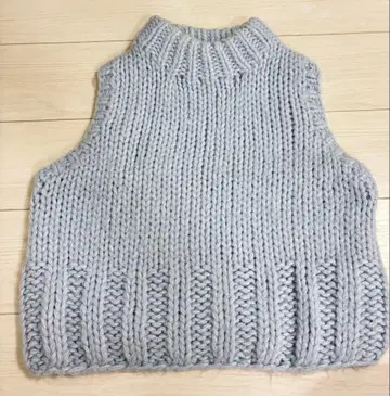 ZARA 슬리브리스 니트 파스텔 블루 베스트