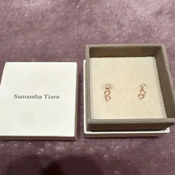 [ 시착만 한 상품 ] Samantha Tiara 하트 귀걸이