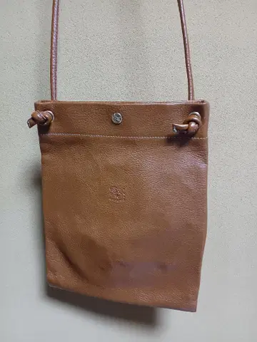 일비종떼 세로형 가죽 숄더백 미니백