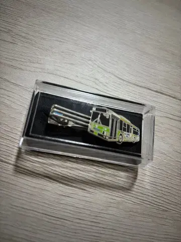 도에이 버스 넥타이핀