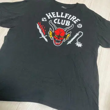 STRANGER THINGS HELLFIRE CLUB T셔츠 XL