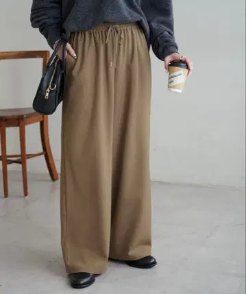 DISCOAT 드레이프감 이지 팬츠