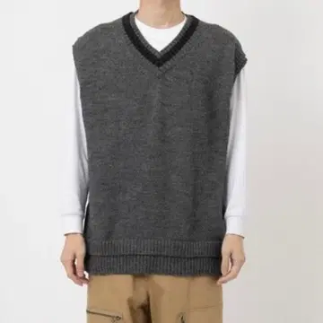 23AW Name. FAKE RAYERED TILDEN KNIT VEST