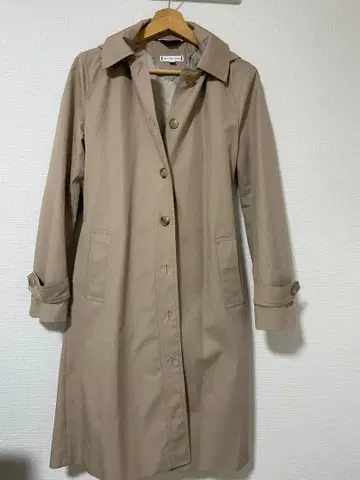 TOMMY HILFIGER 베이지 트렌치코트 32