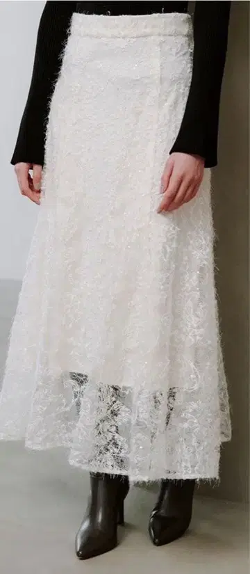 snidel 패브릭 언밸런스 헴 플레어 스커트