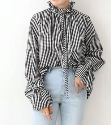 IENA 코튼 폴리에스테르 프릴 블라우스