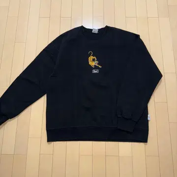 BAD IN BAD 베드인베드 타이거 맨투맨 블랙