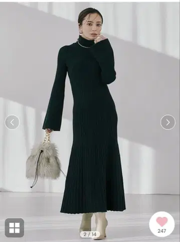 아뉴앙스 화이트 니트 원피스 긴팔 플레어