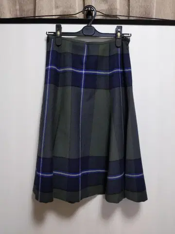 Yorkland [ 7AR ] 플레어 롱 스커트 체크 무늬