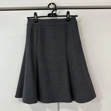 STRAWBERRY-FIELDS 플레어 스커트 그레이