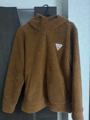 [ 새상품급 ] GUESS 브라운 보아 플리스 자켓 M