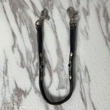 roist 가죽 지갑 체인 스터드 오닉스 천연 가죽 후크 블랙