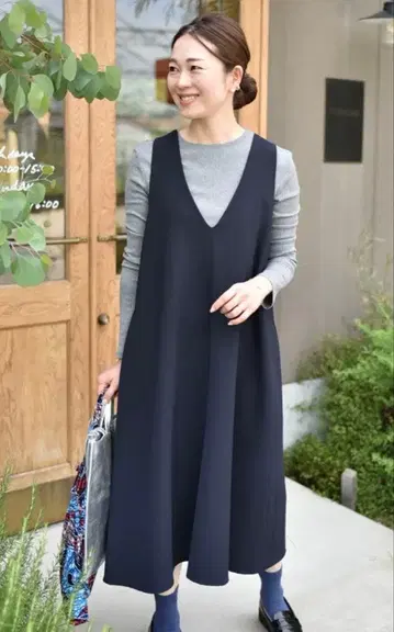 OURHOME 윤기 소재 긴팔 티셔츠