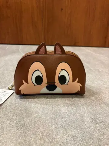 사만다 타바사 PetitChoice 칩과 데일 파우치 브라운