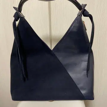 긴자 카네마츠 네이비 핸드백