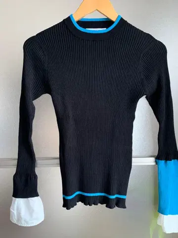 새상품급 MARECHAL TERRE 리브 니트 긴팔