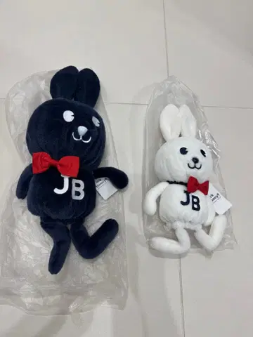 JB 리본 포함 봉제 인형 세트