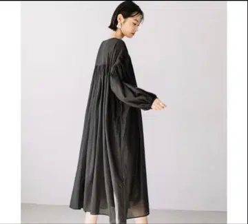 Audrey and John Wa 인도 코튼 V넥 개더 롱 원피스