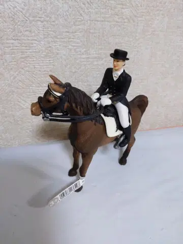 Schleich 말과 기수 피규어