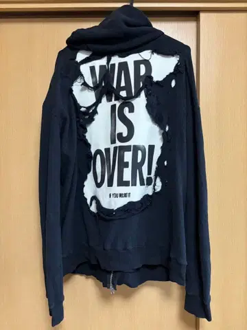 glamb 그램 뒷면 데미지 가공 집업 후드티