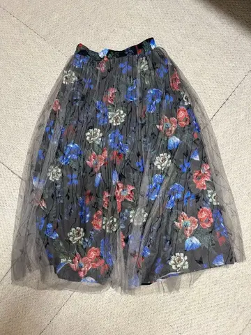 꽃무늬 샤샤 스커트