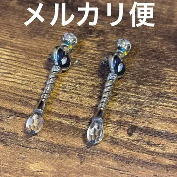 파메오 포즈 귀걸이 하트