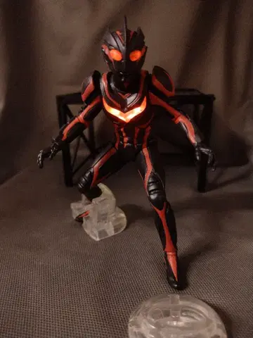 궁극의 루미너스 다크 자기