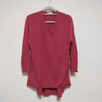 Flow and Friction 빨간색 V넥 긴팔 니트