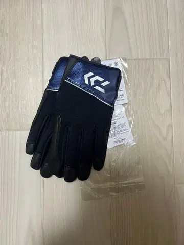 다이와 DG-7223W 오프쇼어 방한 장갑