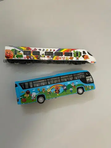 호빵맨 신칸센과 버스