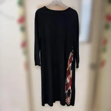 블랙 롱 원피스 사이드 스카프 포함