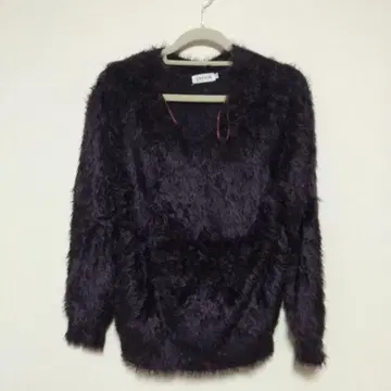 LEPSIM 블랙 퍼 후드 긴팔 니트