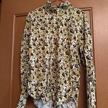 카모플라쥬 패턴 긴팔 셔츠