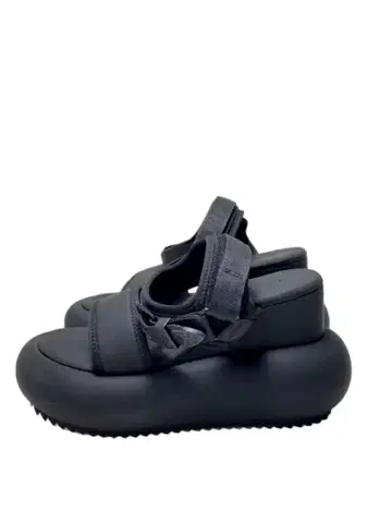 [ yello ] 블랙 통굽 샌들