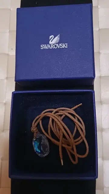 Swarovski 다색 크리스탈 목걸이