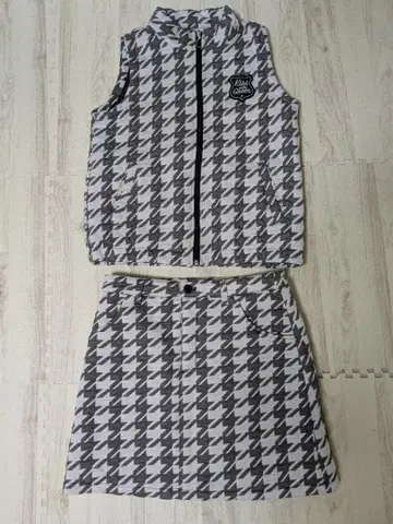 KISS ON THE GREEN 베스트 스커트 세트 하운드투스 패턴