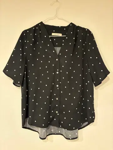 Doux archives 블랙 물방울 패턴 반팔 셔츠